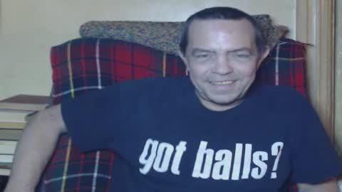 Snapshot of levon48 chatting on December 27, 1:22 am levon48 online show from December 27, 1:22 am