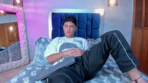 Snapshot of levy_steve chatting on January 24, 7:19 am LevySteven online show from January 24, 7:19 am