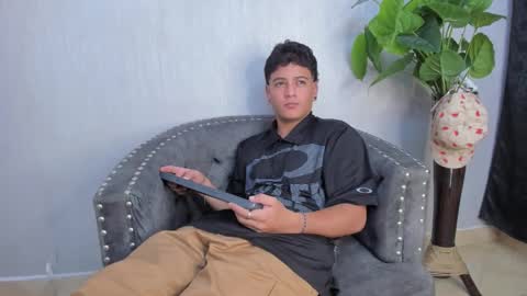 Snapshot of levy_steve chatting on January 25, 7:49 am LevySteven online show from January 25, 7:49 am