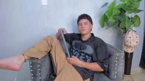 Snapshot of levy_steve chatting on January 25, 10:51 am LevySteven online show from January 25, 10:51 am