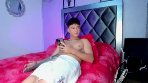 Snapshot of levy_steve chatting on January 29, 4:47 am LevySteven online show from January 29, 4:47 am