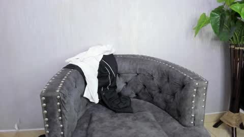 Snapshot of levy_steve chatting on February 1, 9:00 am LevySteven online show from February 1, 9:00 am