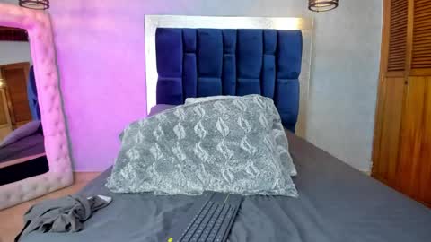 Snapshot of levy_steve chatting on February 25, 8:47 am LevySteven online show from February 25, 8:47 am