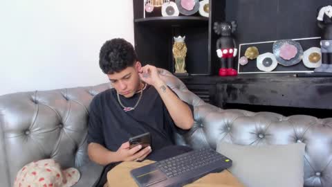 Snapshot of levy_steve chatting on March 1, 5:09 am LevySteven online show from March 1, 5:09 am