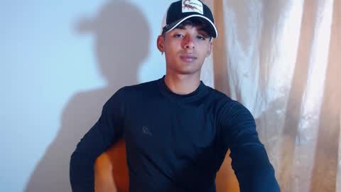 i  am lewis ly EDUARDO MEMDOZA15 online show from February 5, 4:44 pm