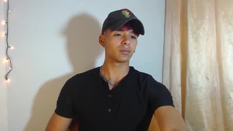 i  am lewis ly EDUARDO MEMDOZA15 online show from February 16, 3:30 pm