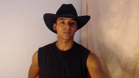 Snapshot of lewis_ly chatting on July 12, 4:42 pm i am lewis ly EDUARDO MEMDOZA15 online show from July 12, 4:42 pm
