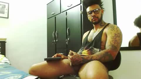 Lewis Strong online show from September 24, 6:33 pm