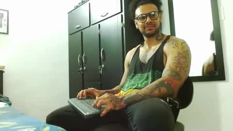 Lewis Strong online show from October 1, 5:41 pm