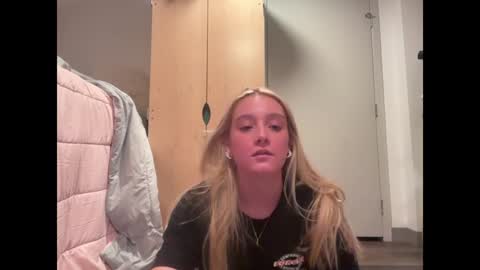 lexisRose online show from December 5, 12:08 am