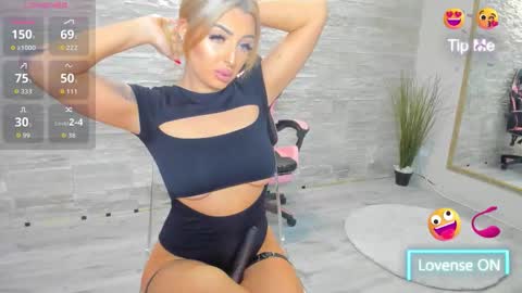 Lexi online show from October 12, 5:39 am
