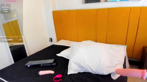 Lexi Howard  online show from December 28, 6:49 am