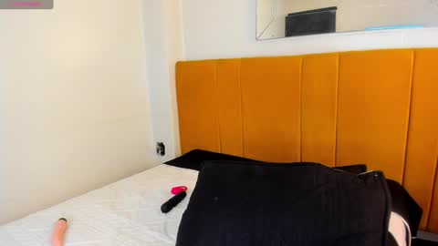 Lexi Howard  online show from January 17, 6:57 am