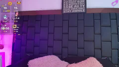 Lexi Howard  online show from September 11, 5:29 am