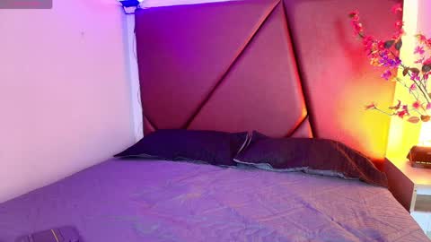 Lexi Howard  online show from April 22, 5:21 am