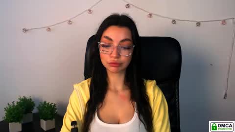 Alexia online show from April 25, 12:19 pm