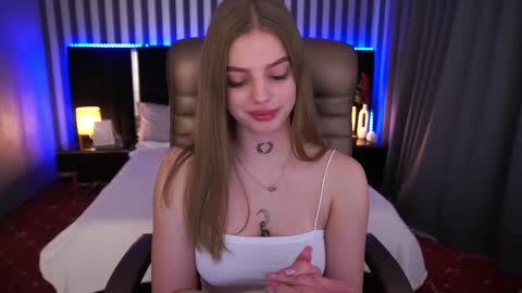 Snapshot of lexi_si chatting on February 27, 7:44 am lexi_si online show from February 27, 7:44 am