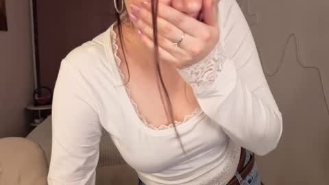 Vicki online show from December 14, 5:40 pm