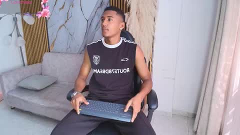 Lexi  Derek online show from December 1, 5:29 pm