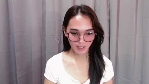 lexibabe_ online show from April 15, 9:05 am