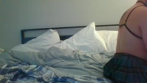 Snapshot of lexibaker96 chatting on February 5, 3:20 pm Lexi Baby online show from February 5, 3:20 pm