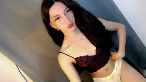 Snapshot of lexiefucks chatting on August 10, 3:54 am Im Lexie dont forget to follow me please online show from August 10, 3:54 am
