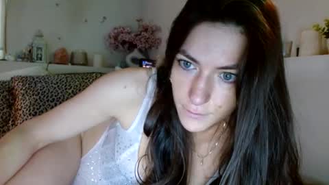 Snapshot of lexiel0veswood chatting on May 29, 1:42 pm lexiel0veswood online show from May 29, 1:42 pm