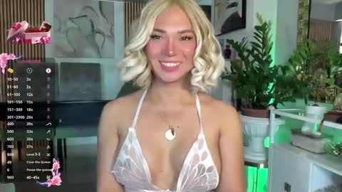 lexiesmith_ online show from April 20, 12:13 am