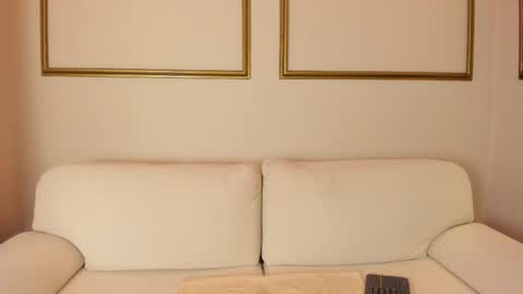 Lexie Thompson  online show from March 31, 12:05 pm