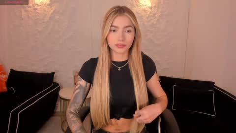 Lexie  online show from April 5, 4:26 pm