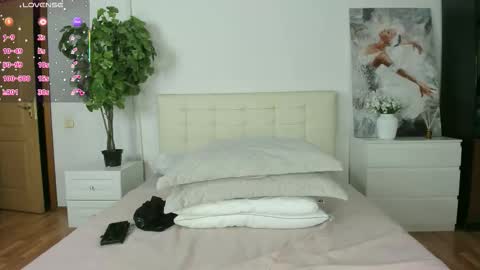 Lexi online show from March 29, 5:40 am