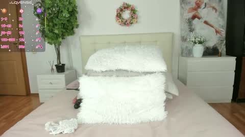 Lexi online show from April 23, 5:41 am