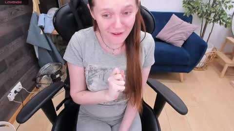 Snapshot of lexihoward chatting on February 14, 6:56 am Lexi online show from February 14, 6:56 am