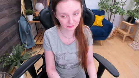 Snapshot of lexihoward chatting on March 12, 9:55 am Lexi online show from March 12, 9:55 am