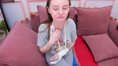 Snapshot of lexihoward chatting on October 27, 6:39 am Lexi online show from October 27, 6:39 am