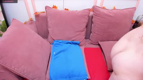 Snapshot of lexihoward chatting on October 31, 6:47 am Lexi online show from October 31, 6:47 am