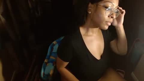 Snapshot of lexijaynex chatting on November 8, 5:51 am LEXIJAYNE online show from November 8, 5:51 am