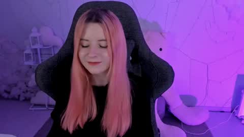 Snapshot of lexiwenford chatting on January 13, 6:16 am Lexi Wenford NO NUDE GODDESS online show from January 13, 6:16 am