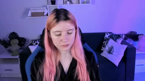 Snapshot of lexiwenford chatting on January 16, 5:53 am Lexi Wenford NO NUDE GODDESS online show from January 16, 5:53 am