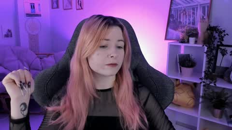 Snapshot of lexiwenford chatting on January 22, 5:48 am Lexi Wenford NO NUDE GODDESS online show from January 22, 5:48 am