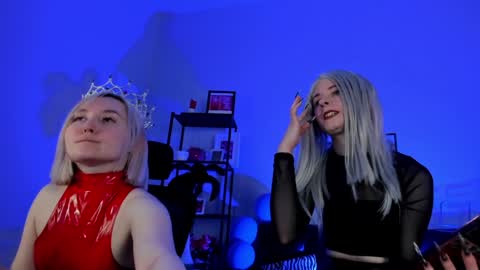 Snapshot of lexiwenford chatting on January 24, 3:13 pm Lexi Wenford NO NUDE GODDESS online show from January 24, 3:13 pm