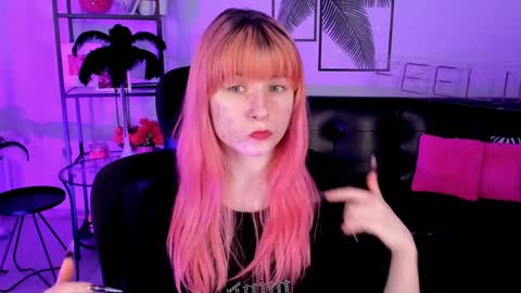 Snapshot of lexiwenford chatting on January 30, 6:24 am Lexi Wenford NO NUDE GODDESS online show from January 30, 6:24 am