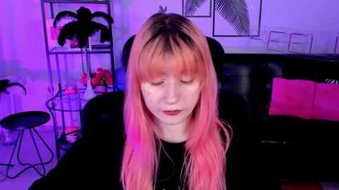 Snapshot of lexiwenford chatting on January 30, 9:25 am Lexi Wenford NO NUDE GODDESS online show from January 30, 9:25 am