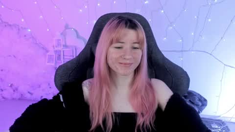 Snapshot of lexiwenford chatting on February 5, 2:51 am Lexi Wenford NO NUDE GODDESS online show from February 5, 2:51 am