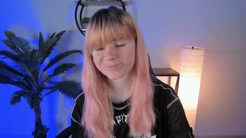 Snapshot of lexiwenford chatting on February 25, 2:47 am Lexi Wenford NO NUDE GODDESS online show from February 25, 2:47 am