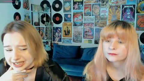 Snapshot of lexiwenford chatting on February 28, 3:04 am Lexi Wenford NO NUDE GODDESS online show from February 28, 3:04 am