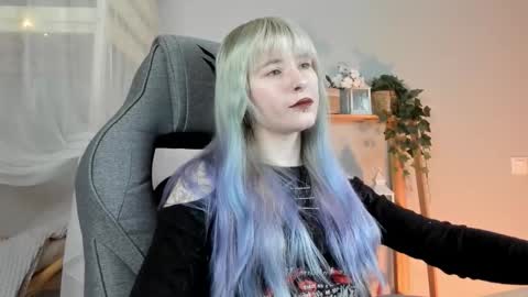 Snapshot of lexiwenford chatting on November 14, 3:38 am Lexi Wenford NO NUDE GODDESS online show from November 14, 3:38 am