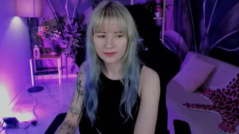 Snapshot of lexiwenford chatting on November 20, 3:07 am Lexi Wenford NO NUDE GODDESS online show from November 20, 3:07 am