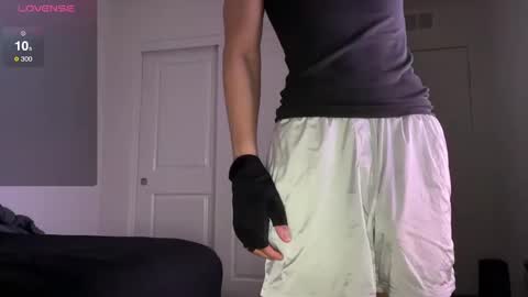 Snapshot of lexxxcazzo chatting on September 20, 8:37 am Dromaeosaurex online show from September 20, 8:37 am