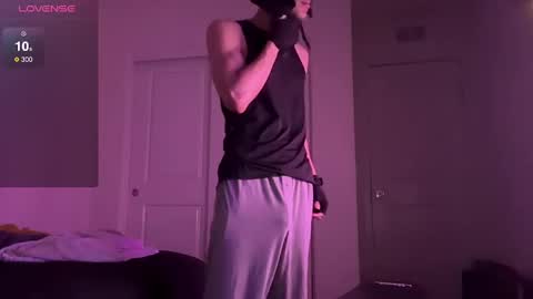 Snapshot of lexxxcazzo chatting on September 22, 6:04 am Dromaeosaurex online show from September 22, 6:04 am